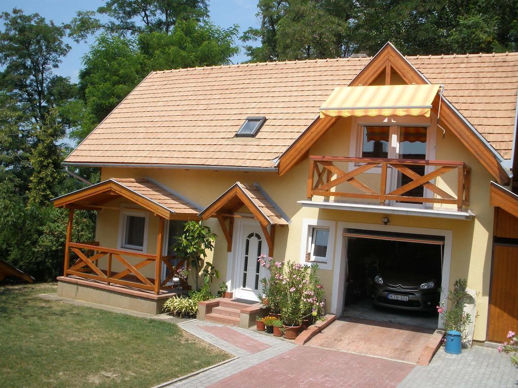 Emilia Apartmanhaz Hévíz Extérieur photo